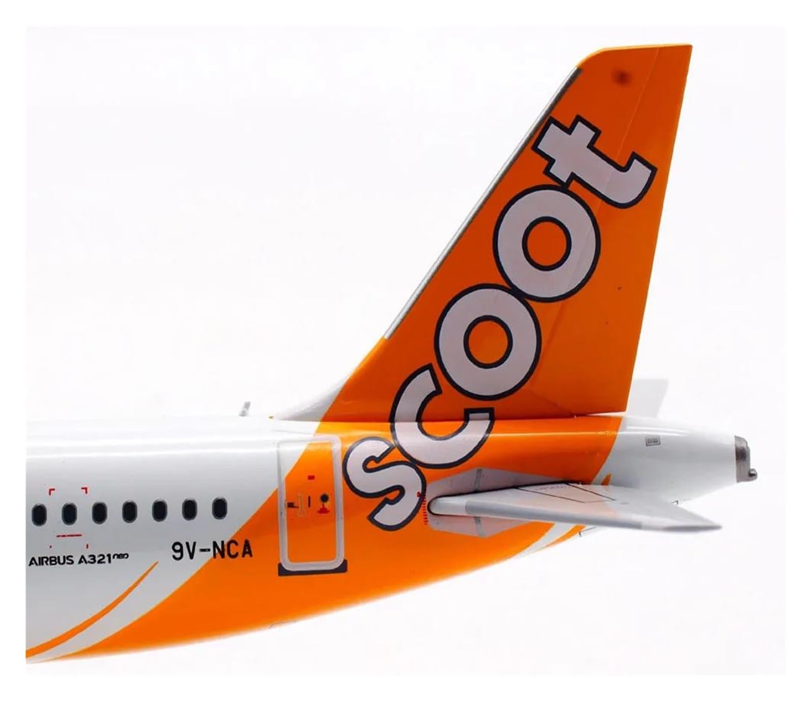 Amazon.co.jp: 飛行機模型飛行機おもちゃの飛行機模型 1:200 航空